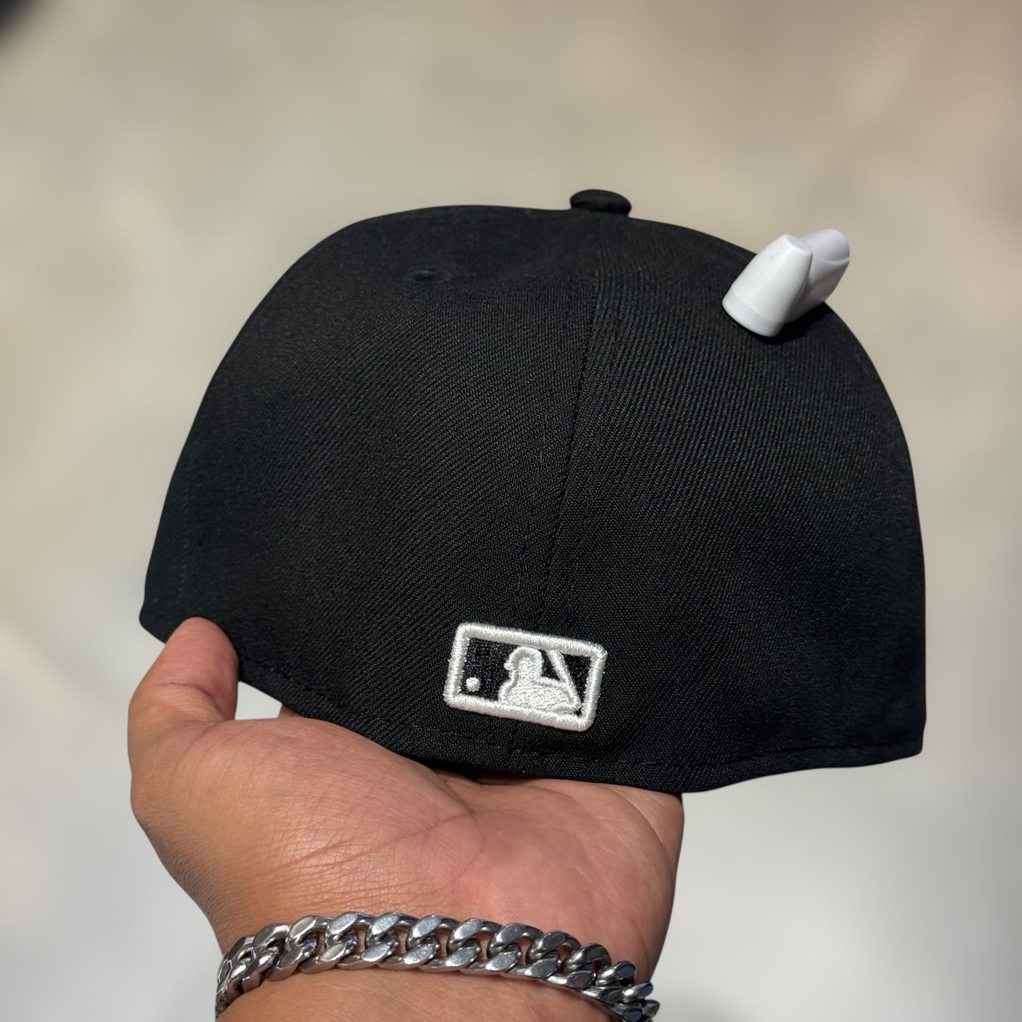 59FIFTY WHITE SOX BLACK OUTLINE BLACK