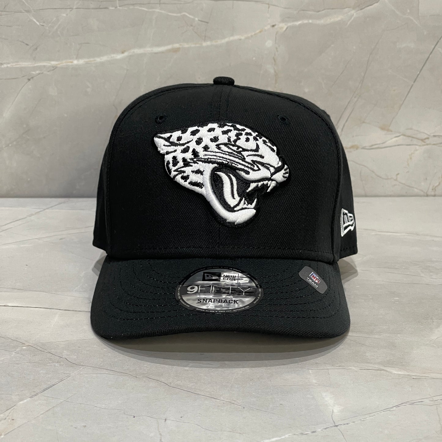 9FIFTY JAGUARS BLACK WHITE LOGO