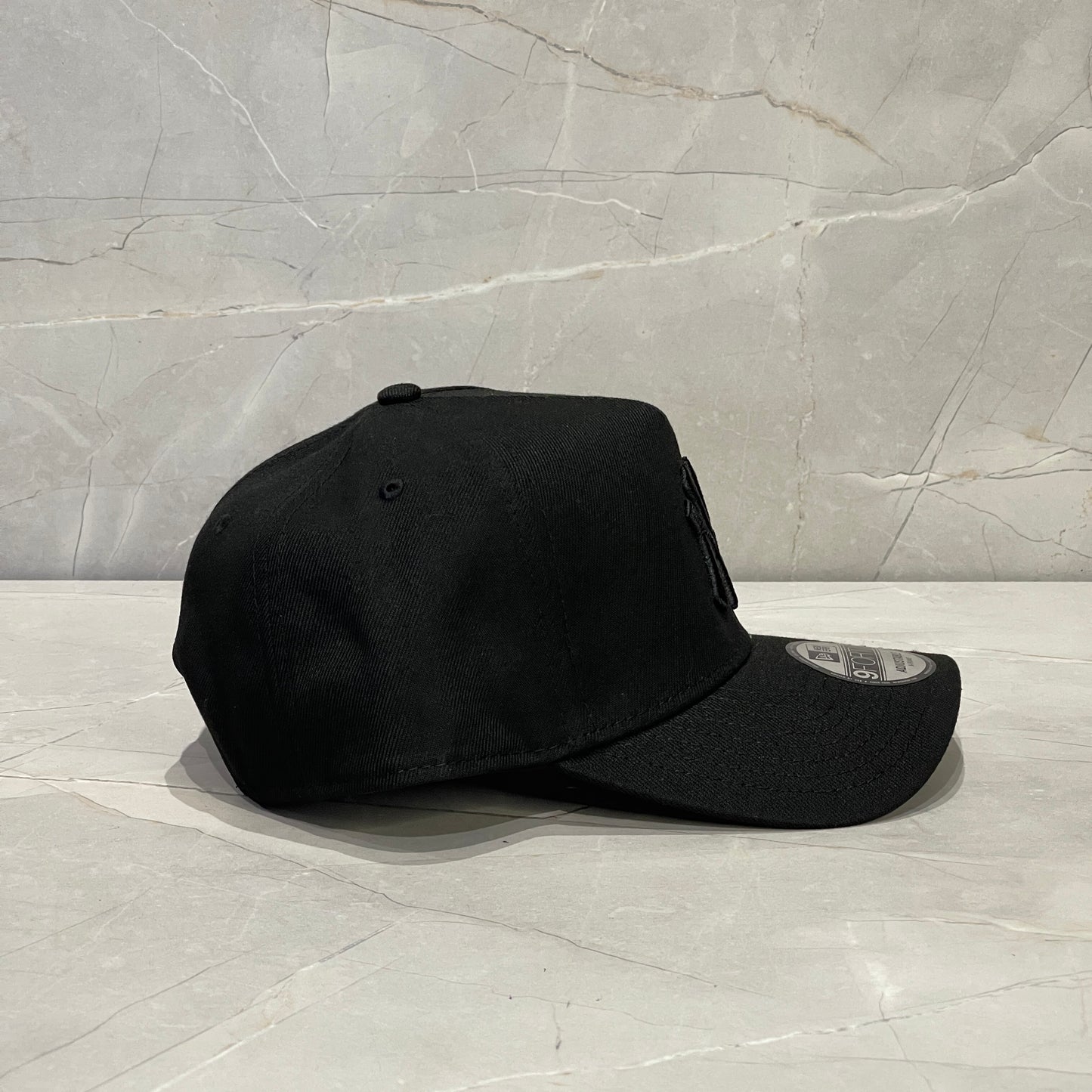 9FORTY NY YANKEES BLACK ON BLACK