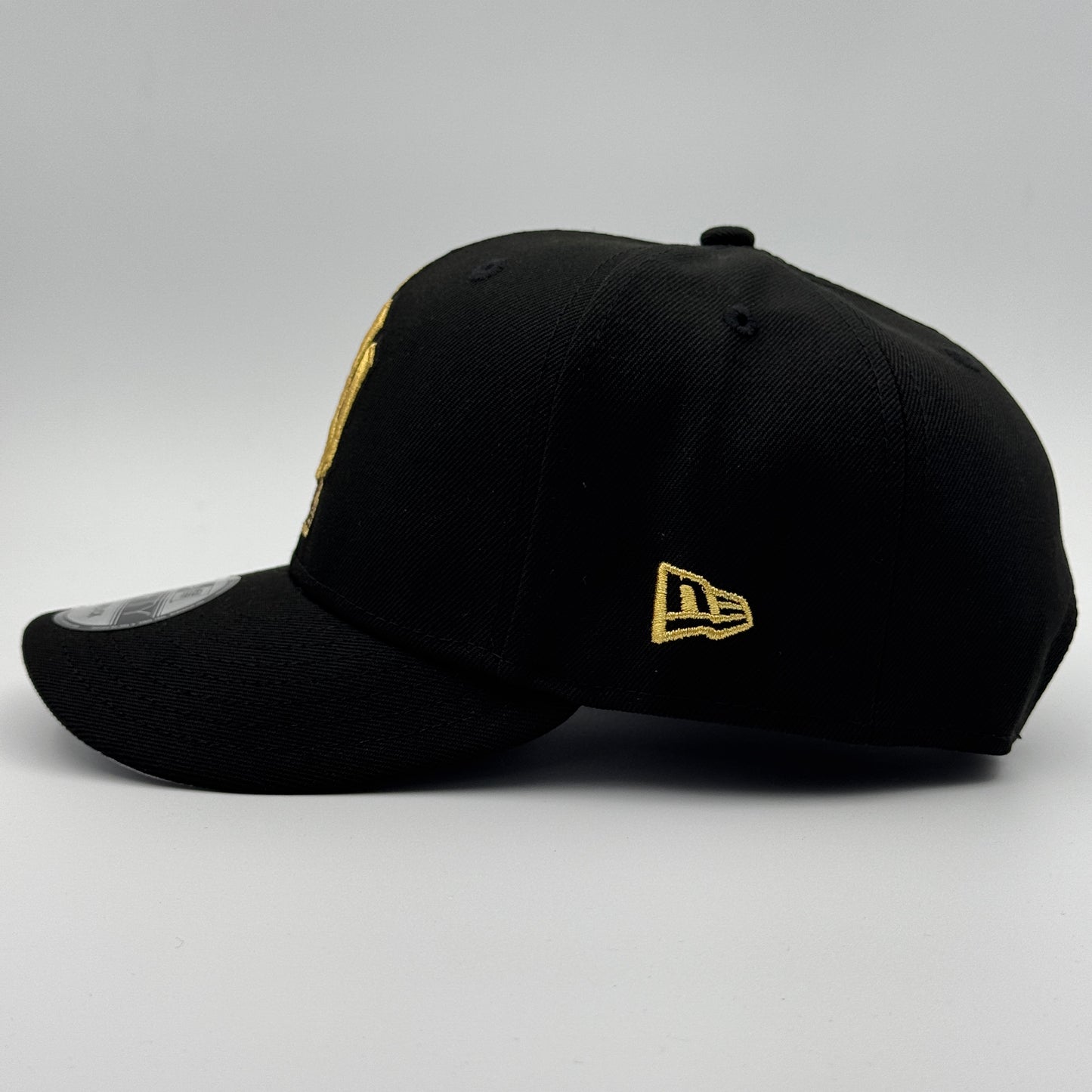 9FIFTY NY YANKEES BLACK GOLD LOGO EMPIRE STATE WS 1996